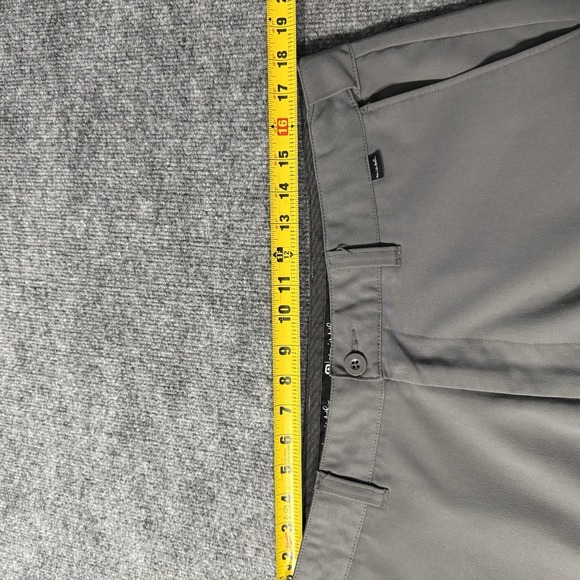 Travis Mathew Shorts Mens 36 Gray Golf Casual Performance Chino - Picture 6 of 8